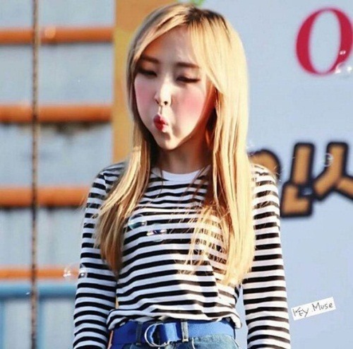 마마무 문별 솔라, 노랑머리 찰랑찰랑 입술을 오물오물…대두느낌?