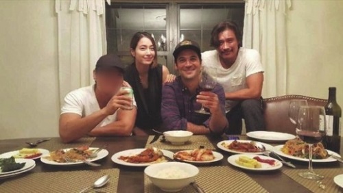 400만 돌파 내부자들 이병헌, 이민정과 근황 보니 '애정 가득'