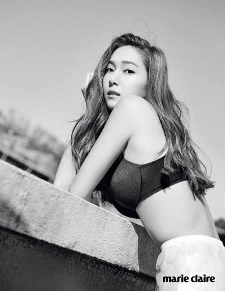 제시카, 과감한 노출 "소녀로만 남아있을 순 없어"
