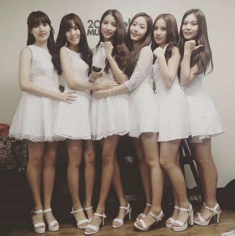 여자친구 유주, '꽈당 동영상' 찍어준 팬에 "고마워요"