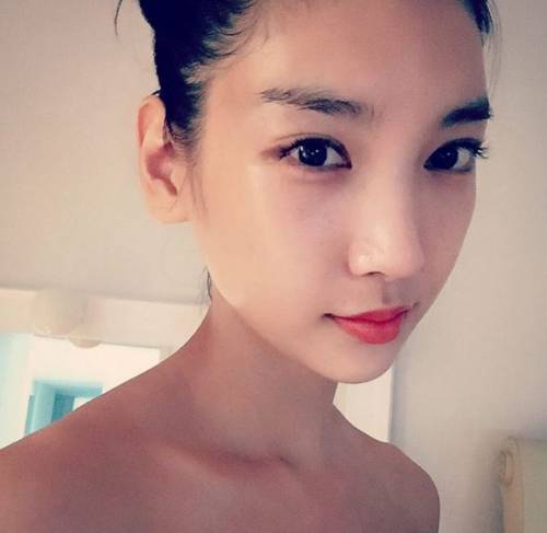 이해인, 과감한 상의 탈의 '파격 노출'