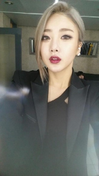 달샤벳 지율 가은 탈퇴, 빨간 앵두입술 ‘은은하게 보이는 뽀얀 속살’
