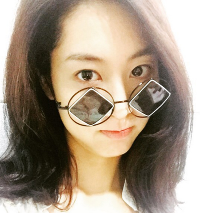 김용준 열애 박혜원, 난해한 선글라스 쓴 채 동그란 눈망울 폭발