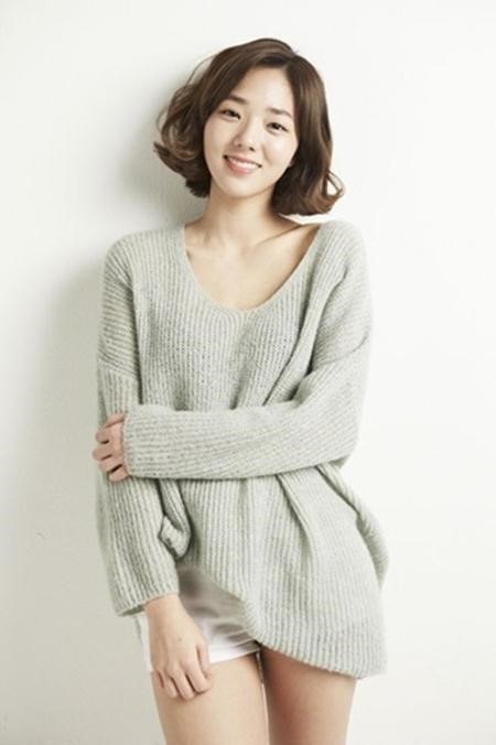 로봇소리 채수빈, 하의실종에 드러난 아찔 각선미 보니?