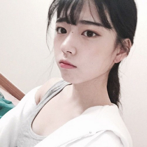 신세휘, "츄리닝" 편안한 운동복 입고 청초한 매력 뽐내