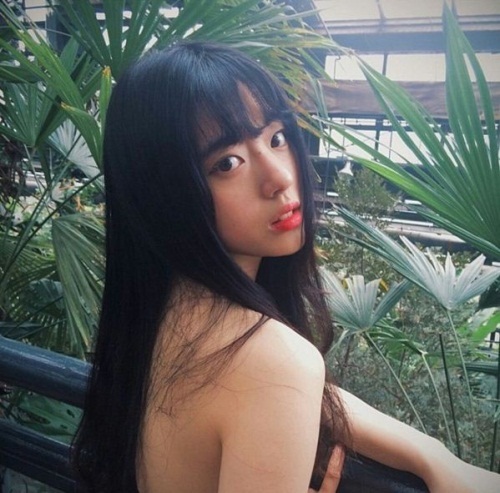 신세휘, 야릇 등 사진 ‘섹시美’ 남심 샤르르