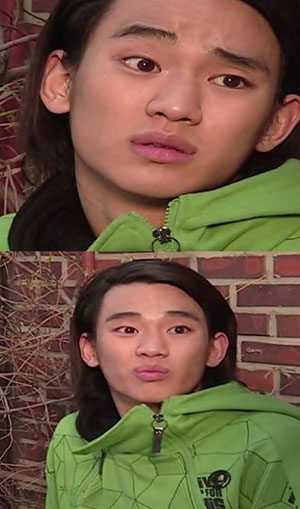 김수현 김연아, 2:8 가르마..암흑기에 이 남자…느끼한 이주일 빙의?