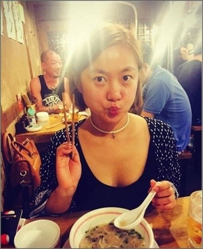 힐링캠프 박나래, 가슴이 깊게 파인 상의 입고..의외의 풍만감