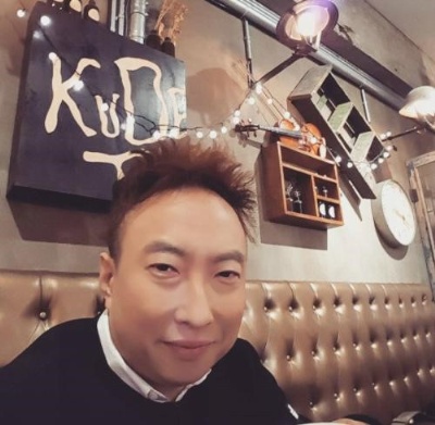박명수 가발 논란 속, 훤칠한 이마 드러내며…겨울 녹이는 미소 폭발