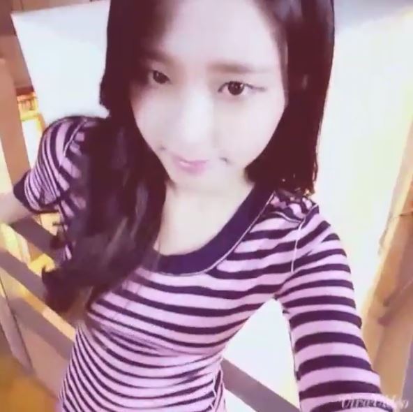 설현, 셀카 속 돋보이는 완벽미모 '시선강탈'