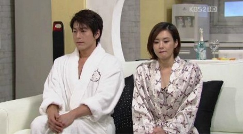 최정윤, “류수영 가슴골 굉장히 섹시하다” 19금 발언
