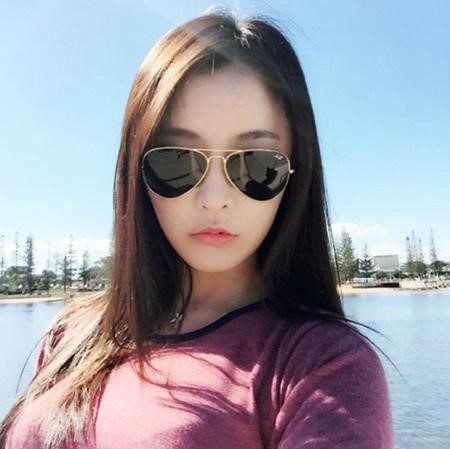 정유미, "뽀송뽀소 광합성"...은근한 볼륨 뽐낸 인증샷 보니?