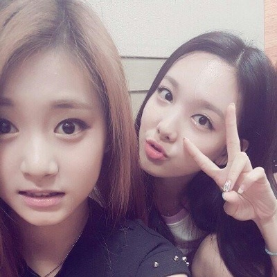주간아이돌 트와이스 쯔위-나연, ‘화장끼 없는 무보정 민낯…소녀느낌 폭발’