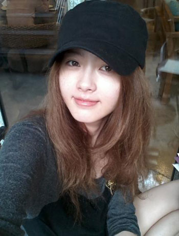고아라 조윤희, ‘모자 푹 눌러쓴 그녀…뽀얀 민낯이 눈부셔