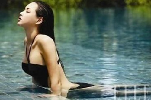 라디오스타 이하늬, 완벽한 블랙 모노키니 자태 '헉'