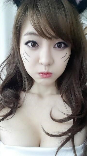 코드 비밀의 방 서유리, 수염 그린 냥이의 매끈하고 뽀얀 속살