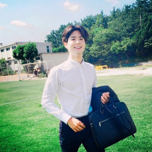 KBS 연기대상 MC 박보검, 화보같은 일상 보니?...'여심쿵'
