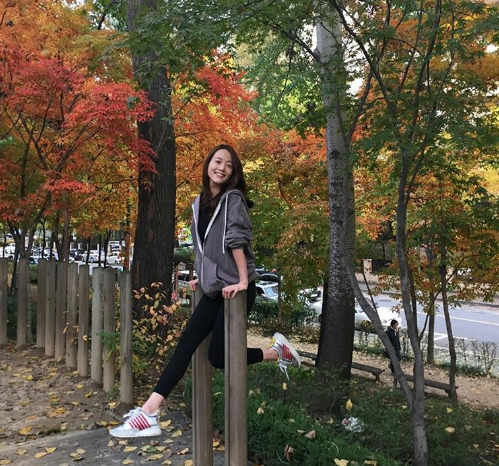 손여은, 화보 같은 일상 "철봉타고 신남"