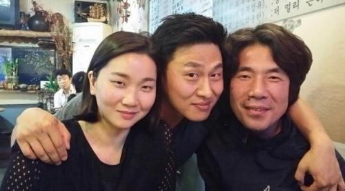 오달수, '베테랑' 배우들과 찍은 사진 보니 "달수사랑"
