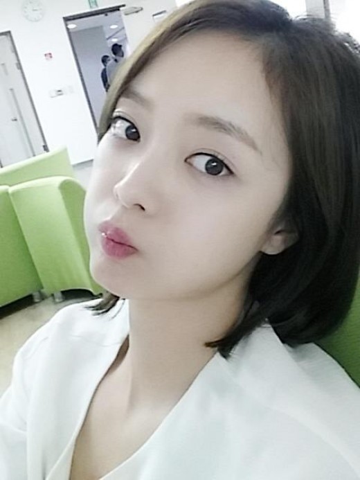 윤현민 전소민 결별, ‘단발머리 볼에 바람빵빵…백옥 같은 뽀얀 피부’