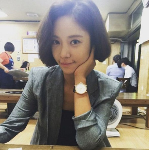 황정음 결혼, 식당에서도 눈부신 미모 "맛이쪄"