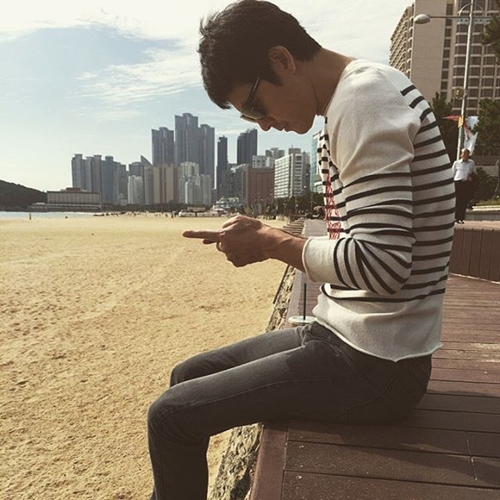 정우성, 일상 속 눈부신 남신 비주얼...'화보인 줄'