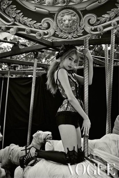100일의 아내 유이, 숨 막히는 란제리룩 화보 '시선올킬'