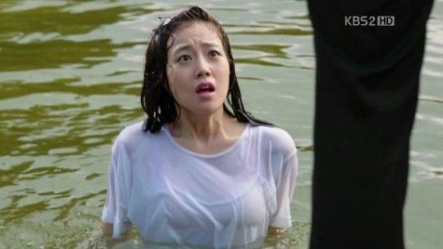 냉장고를 부탁해 문채원, 물에 흠뻑 젖은 그녀…볼륨감이 이 정도야?