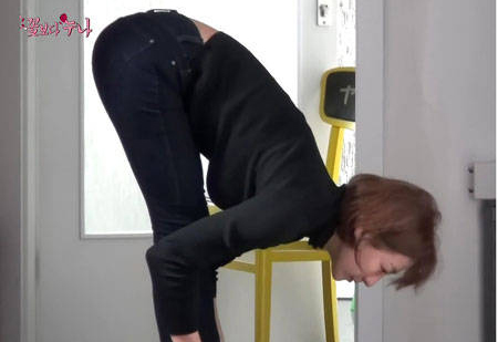 좋아해줘 이미연, 엉덩이 쭉 내민 채 스트레칭…폴더 몸매 눈길