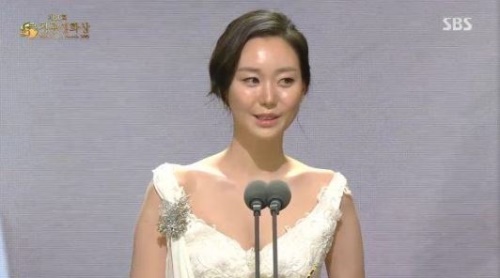 해투 이유영, 순백의 미모 '뽀얀 도자기 피부'