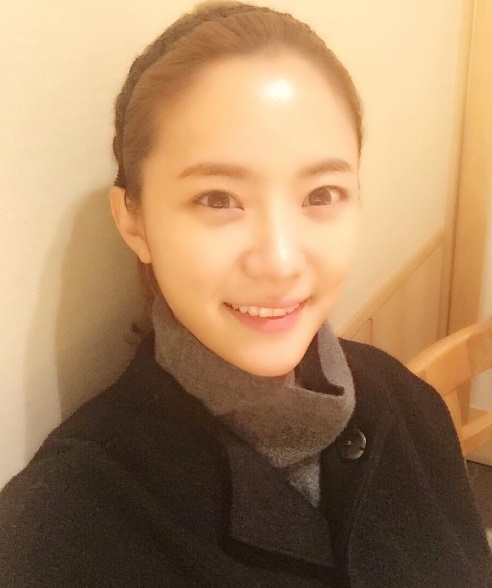 유하나, 이마 훤히 드러낸 채...'인형인 줄'