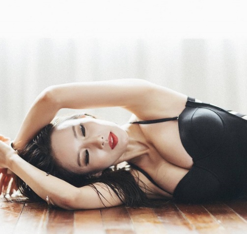 파파야 조은새, 감탄 절로 나오는 콜라병 몸매 '시선 집중'