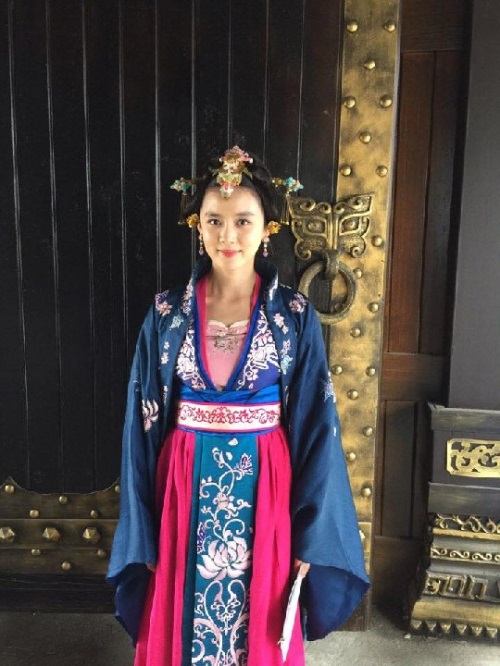 파파야 고나은, 여리여리 한복 자태...'선녀 같아'