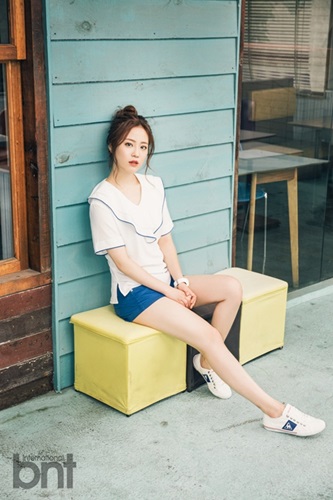 허영지, 인형아냐?...매끈한 다리맵시 뽐낸 화보 '시선올킬'