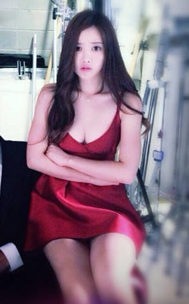 임성언 홍수아 호흡, 와인색 슬립 드레스 입고 베이글 몸매 과시....여신인줄
