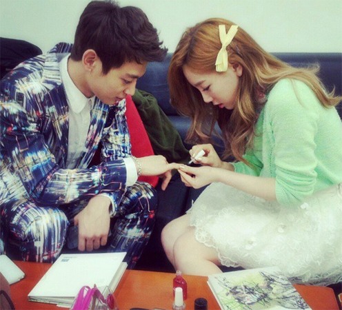 태연 rain 공개, ‘샤이니 민호랑 태연…대기실에서도 이런 사이였구나?’