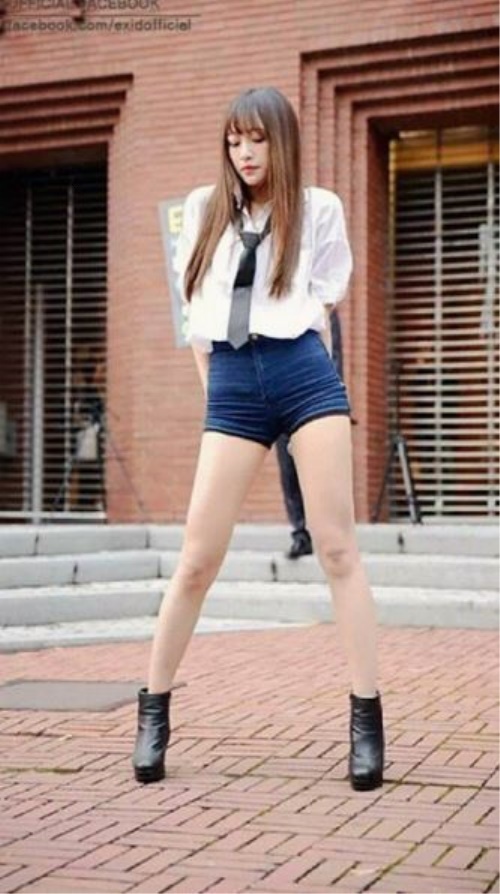 하니, 시원한 각선미 라인 ‘남심 환호’ 시선 강조