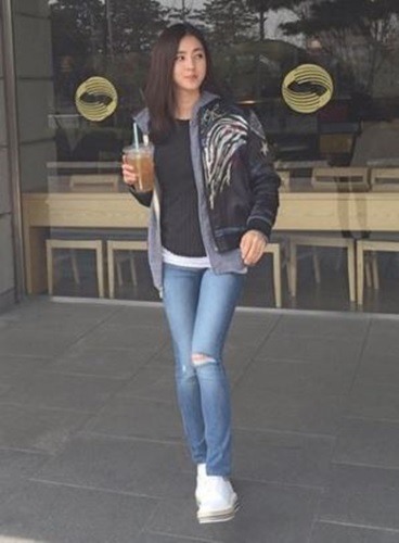 나 혼자 산다 한채아, ‘찢어진 진 입은 수수한 차림에도 딱 봐도 명불허전 연예인!’