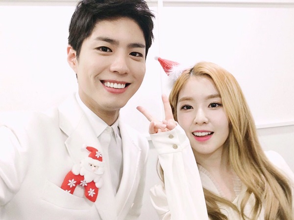박보검, 아이린과 다정샷 '연인 케미 솔솔'