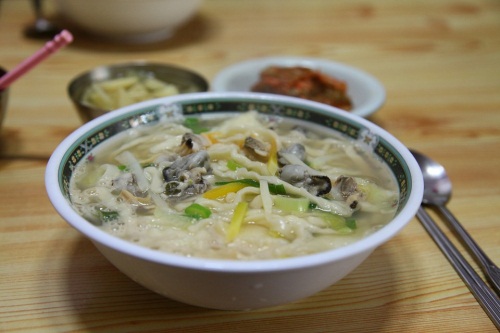 2월 제철 해산물, '어렵지 않아요' 바지락 손질법