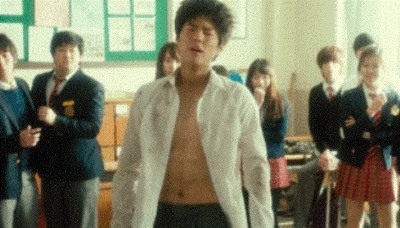 딴따라 박보검, 셔츠 풀어헤친 모습 사이로..여심 사로 잡을 후끈한 王자가