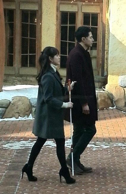 태양의 후예 송혜교 김지원, ‘킬힐에 검스 각선미…조인성 옆에 서니 이렇게 차이나?’