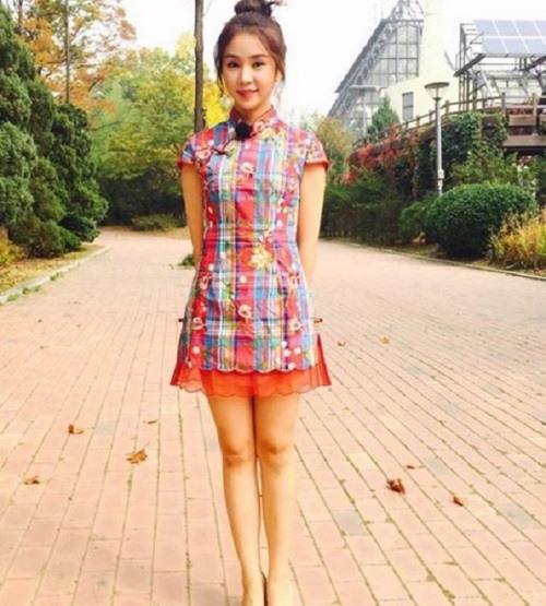 묘족 차오루, 늘씬하고 남다른 11자 젓가락 각선미 '사랑스러워'