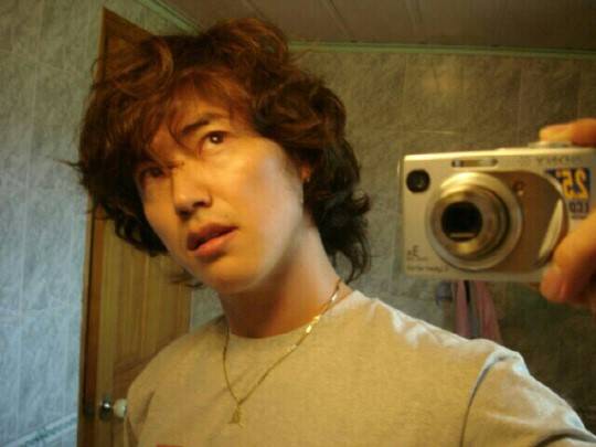 욱씨남정기 윤상현, ‘13년 전에 헝클머리 기무라 타쿠야 빙의’