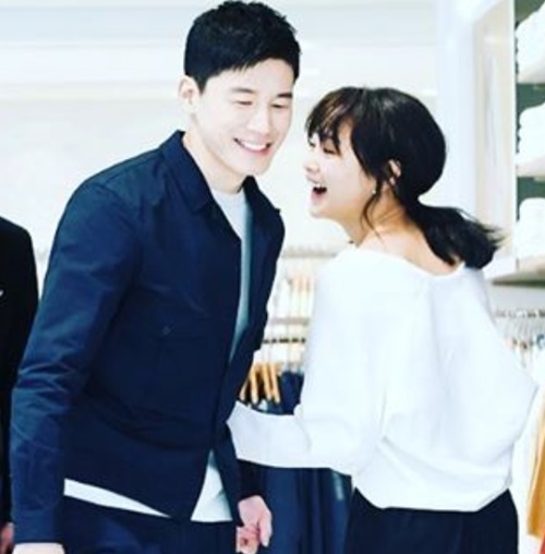 윤승아 김무열, 깨 쏟아지는 환한 미소 '부러워~'