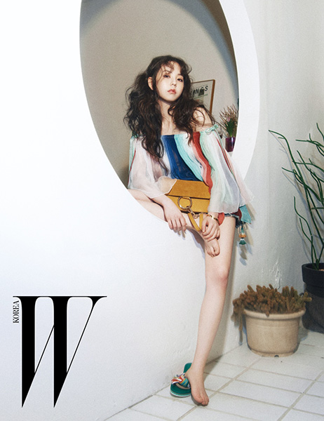 안소희, 봄날의 보헤미안 걸로 변신