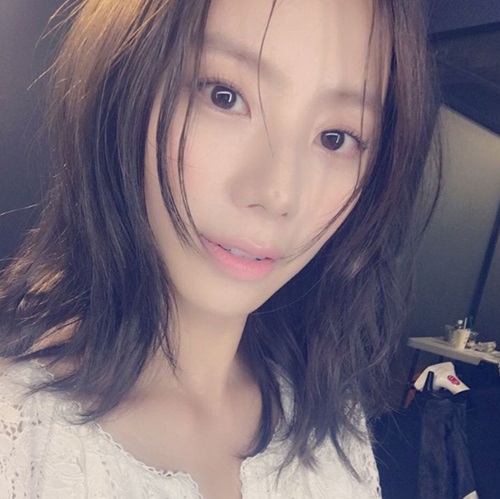박수진, 청순미 넘치는 여신 셀카 공개 "발그레"
