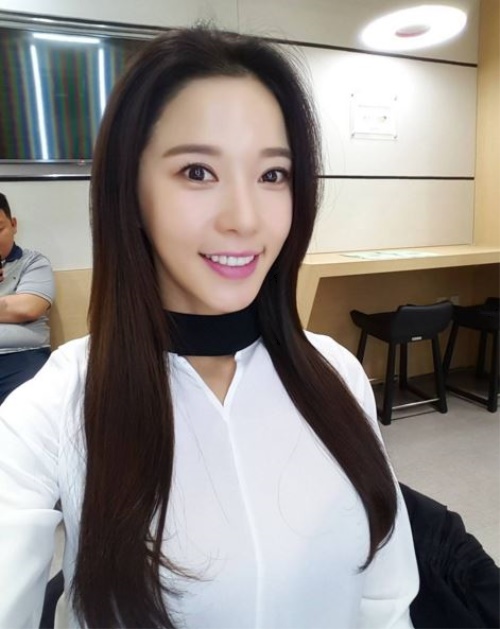 레이양, 백옥 피부로 시선 집중 ‘여신의 기준’