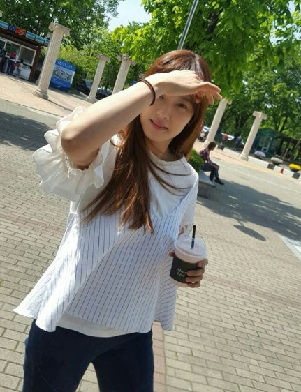 다나, "어린이날 극장 입성" 일상 속 눈부신 미모