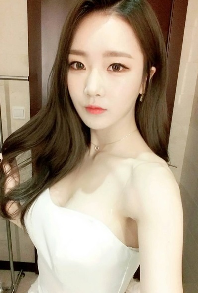 달샤벳 수빈, 여신 자태 뽐내며 '자체발광 미모'